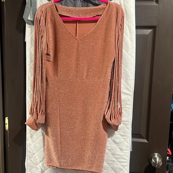 Women’s bodycon stretchy sparkle dress. Small size tag missing. Party. Cocktail - Picture 5 of 9